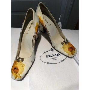 Prada Floral Pump